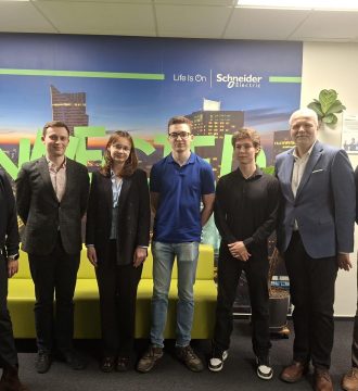 Studencki Projekt Badawczy Instytut Elektroenergetyki W i Schneider Electric